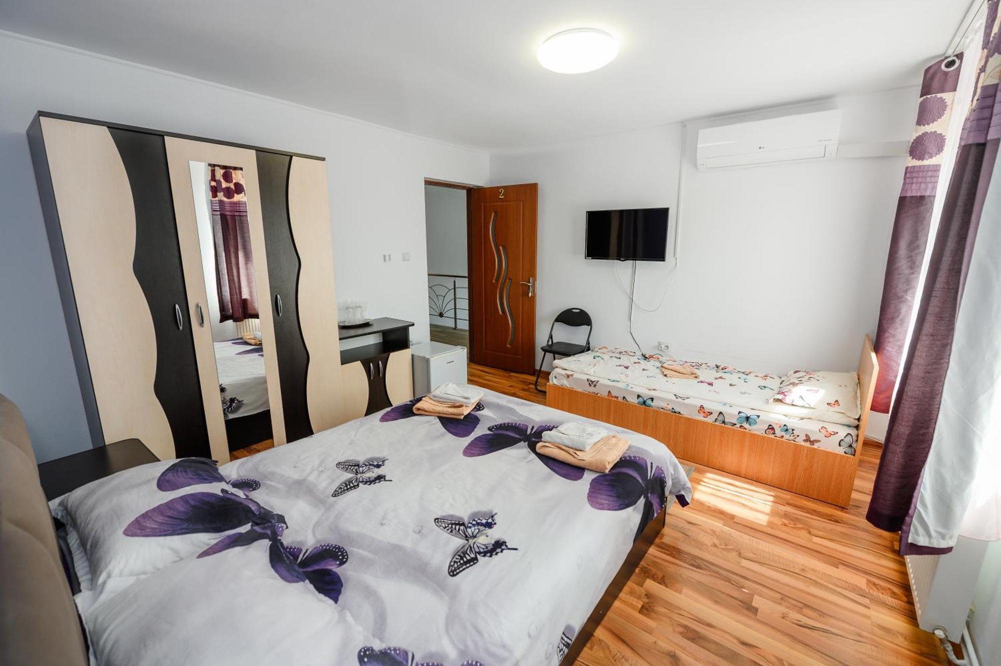 Casa Alex Calimanesti Hotell Exteriör bild