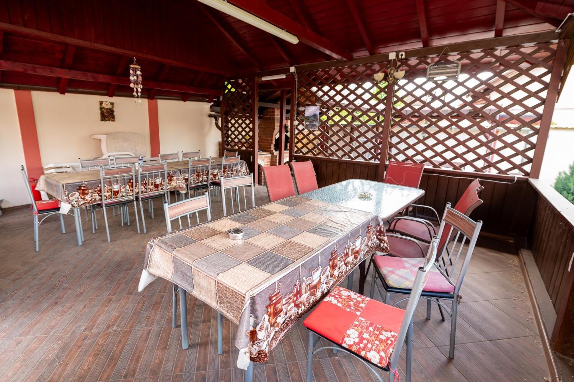 Casa Alex Calimanesti Hotell Exteriör bild