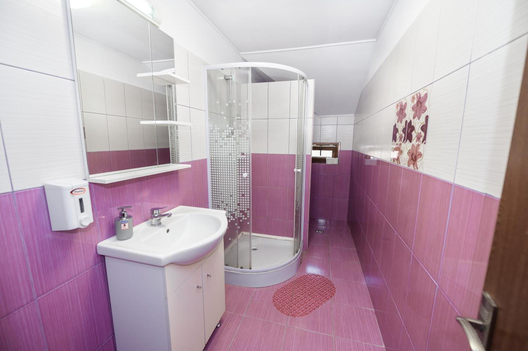 Casa Alex Calimanesti Hotell Exteriör bild