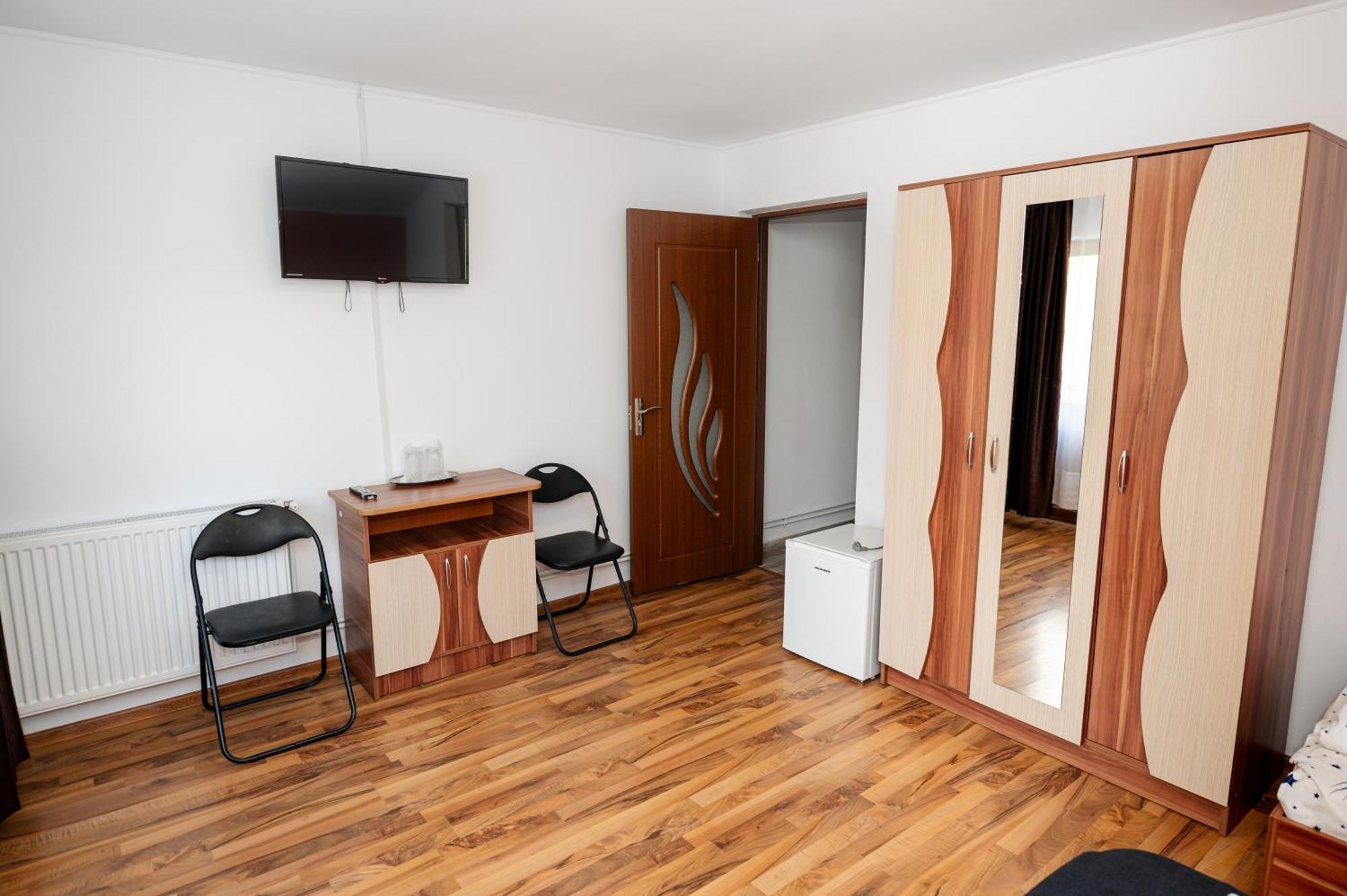 Casa Alex Calimanesti Hotell Exteriör bild